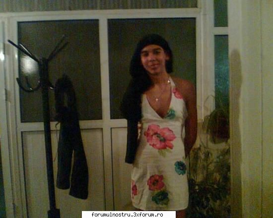 daca tot postam poze cu tipe shuper luati de aici (si nu, nu va dau numarul ei):rotfl: teodora:))